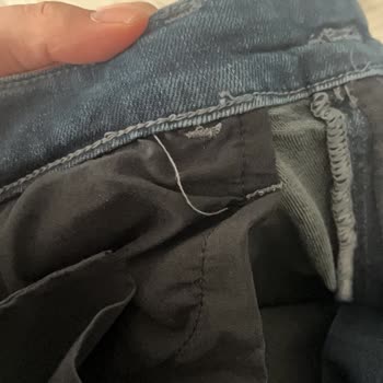 Etiketli Kot Pantolonda Dikiş Hatası Mağaza Değişim İsteyişini Reddetti