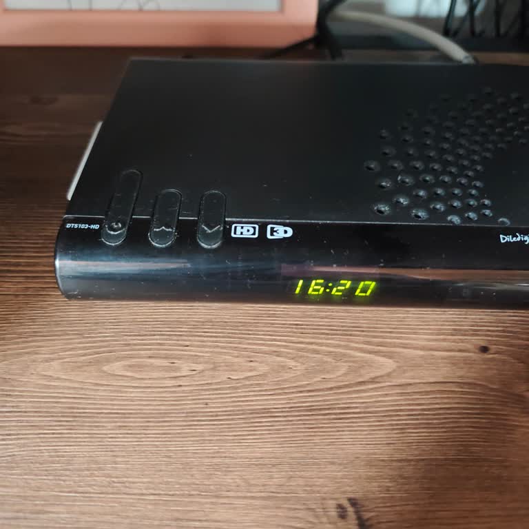 Digiturk Alıcısındaki Yeşil Çizgi İçin Ücretsiz Servis Ve Cihaz Değişikliği Talebi