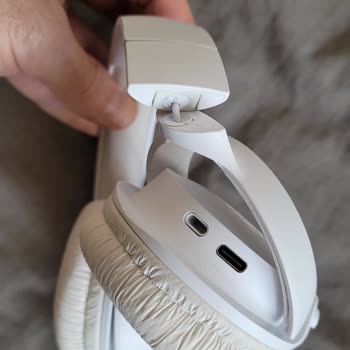 JBL Kulaklık Parçası Kısa Sürede Kırıldı, Garanti Şüpheli