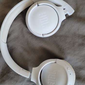 JBL Kulaklık Parçası Kısa Sürede Kırıldı, Garanti Şüpheli