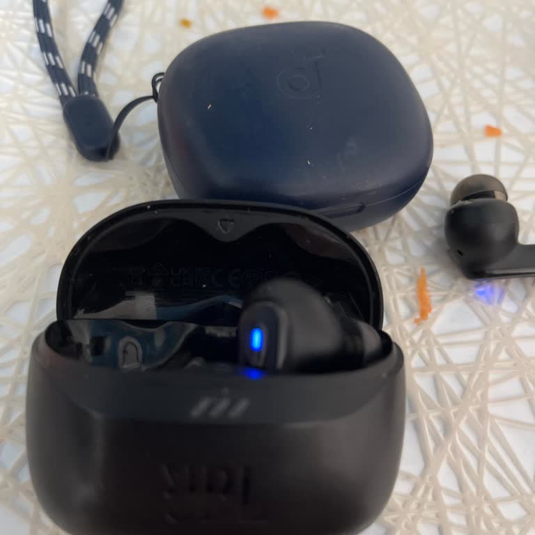 JBL Tune Beam 2 Kulaklıkta Sağ Tarafta Ses Düşüklüğü Ve Cızırtı, Garanti Kapsamında Değişim Talebi