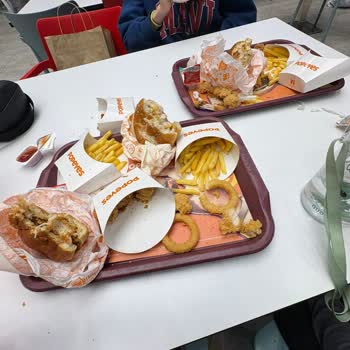 Soğuk Ve Kötü Kokuya Sahip Hamburger İçin Sağlık Endişesi Ve 800 TL Tazminat Talebi