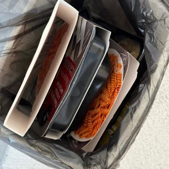 Geçerli Son Tüketim Tarihli Ürünler Bozulmuş Ve Para İadesi Talebi