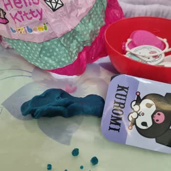 Çocuğumun Parmakları İçin Tehlike Yaratan Oyuncakta Cam Parçaları