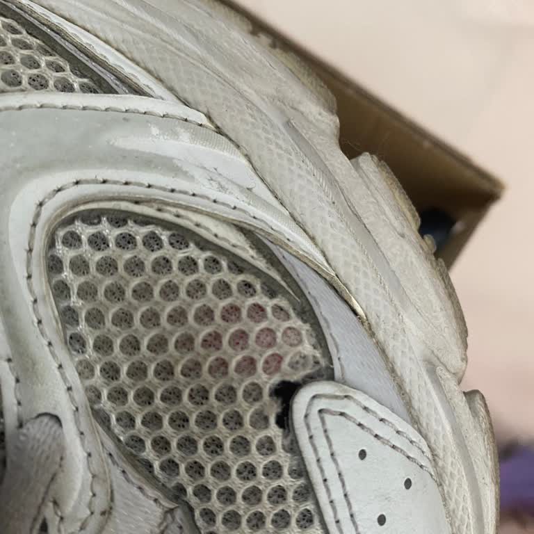 Normal Kullanımda Yırtılan Ayakkabı File Kısmı Ve Garanti Reddi