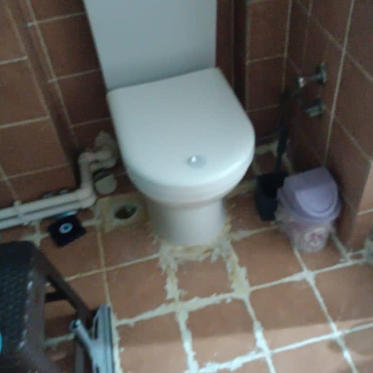 Garanti Kapsamındaki Duvara Monte Klozetin Su Sızdırması Ve Yetkili Servisin Reddetmesi