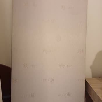 Defolu Ürünler Yanlış Renk Ve Alaycı Mağaza Davranışı Nedeniyle Tam Geri Ödeme Talebi