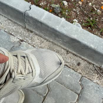 Skechers Ayakkabısında Burun Açılması Ve Değişim Talebi