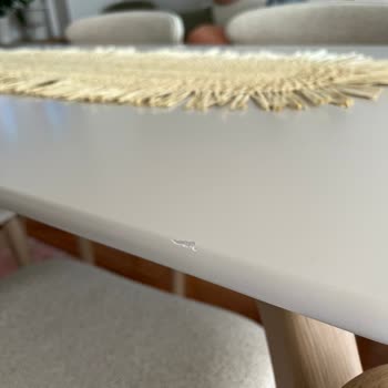 İstikbal Yemek Masasındaki Üretim Hatası Ve Servisin Darbe İddiası