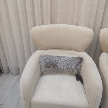 Emirgan Koltuk Takımında Renk Tutarsızlığı Ve Eksik Parçalar