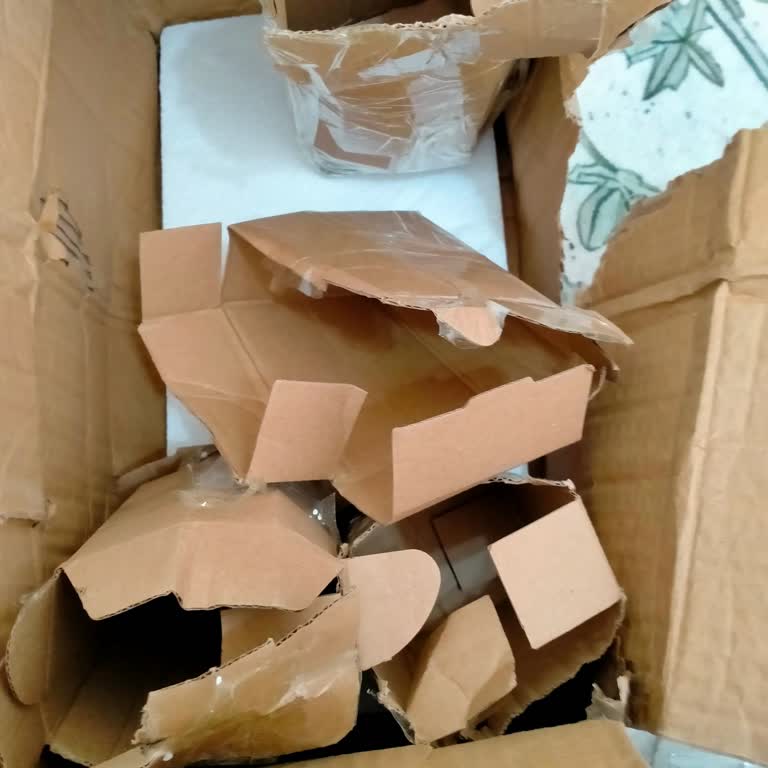 Boş İade Kutusu Nedeniyle 2800 TL Zarara Maruz Kalan Satıcı