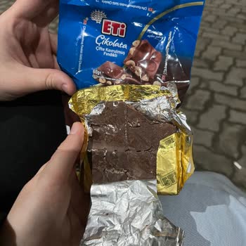 Eti Çikolata Çifte Kavrulmuş Fındıklı Bozulmuş Ve Bayat Değişim Talebi