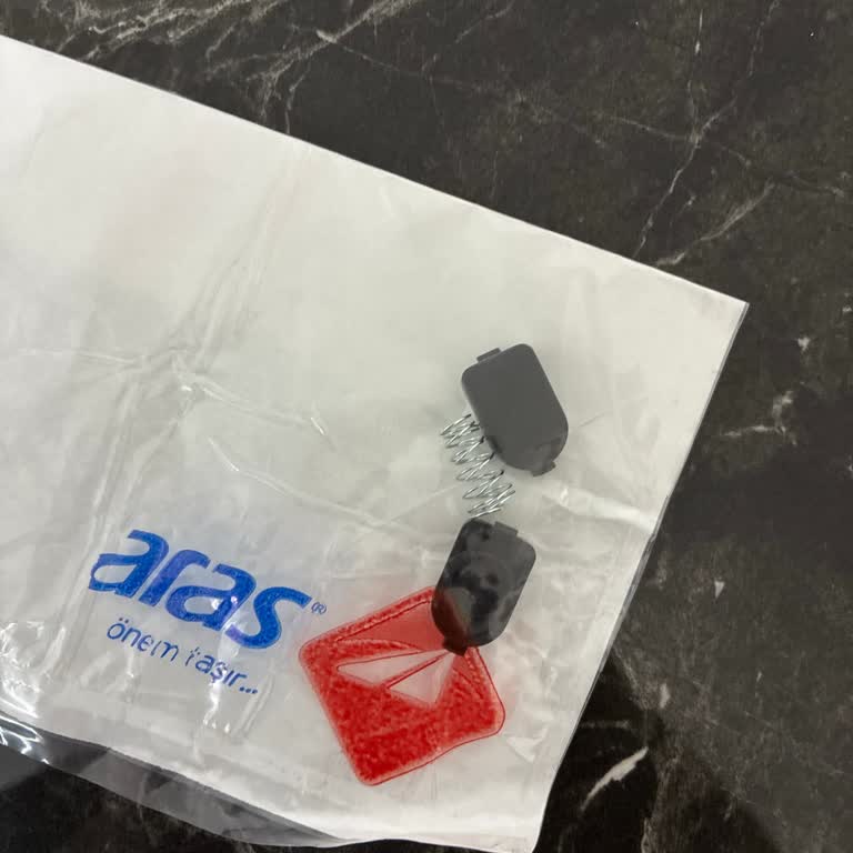 Maxi-Cosi Leona2 Yedek Parça 1.700 TL’ye Satılıyor: Aşırı Tekelci Fiyat