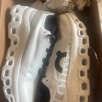 Yanlış Numara Gelen Ayakkabılar İçin Değişim Talebinde Sessiz Müşteri Hizmeti