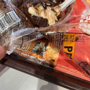 Bim Şubesinde Son Kullanma Tarihi Geçmiş Tatlı Satışı