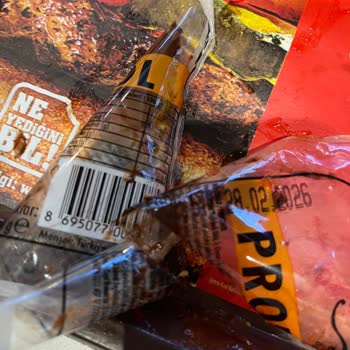 Bim Şubesinde Son Kullanma Tarihi Geçmiş Tatlı Satışı