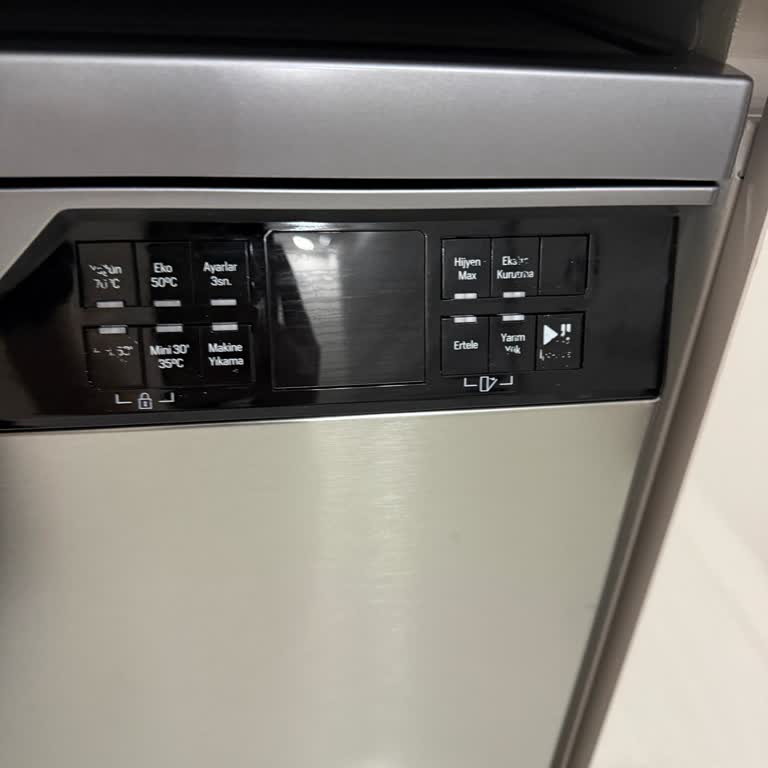 Arçelik 6444 Bulaşık Makinesinde Gösterge Paneli Siliniyor Garanti Talebi