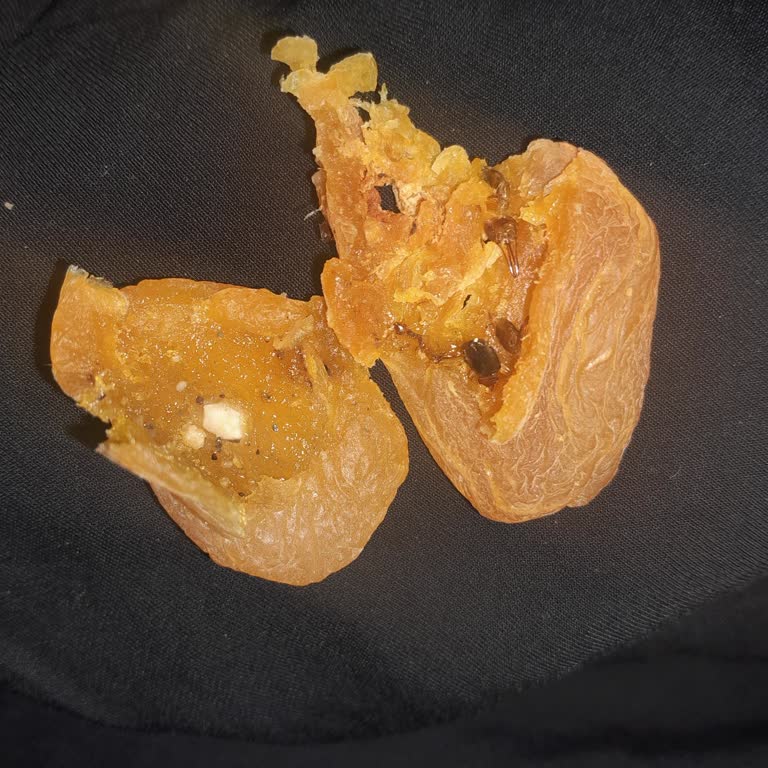 Simbat Markalı Kayısı Kurusunda Böcek Ve Kurt Tespiti