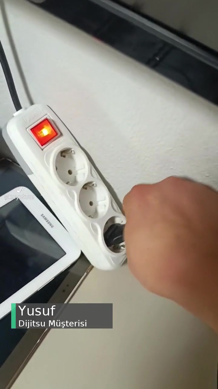 Dijitsu İlgisiz Bir Şirket! videonun kapak resmi