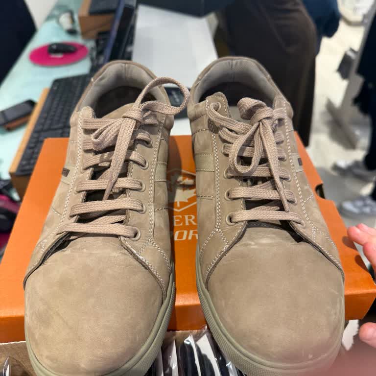 Dockers Ayakkabısında Kırılma, Mağaza Değişim Reddetti