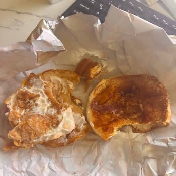 Popeyes’tan Gelen Hamburger Sert Ve Kurumuş, Tam İade Talebi