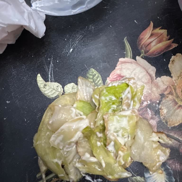 Bitlis Tatvan Burger King Şubesinde Bozulmuş Marul Sebebiyle Sağlık Endişesi