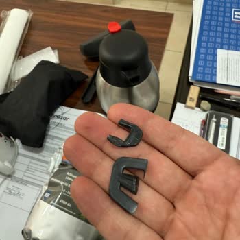 Mercedes EQE Ön Panjurunun Kırılması Ve DHL İhmali Nedeniyle Tazminat Talebi