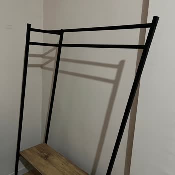 Trendyol'da Konfeksiyon Askısının Düşmesi Ve Çocuk Güvenliği Riski