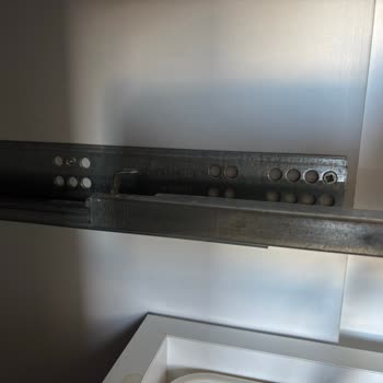 Plastik Tırnakların Kırılması Nedeniyle Yedek Parça Talebi