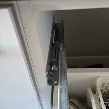 Plastik Tırnakların Kırılması Nedeniyle Yedek Parça Talebi