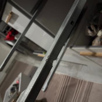 Plastik Tırnakların Kırılması Nedeniyle Yedek Parça Talebi