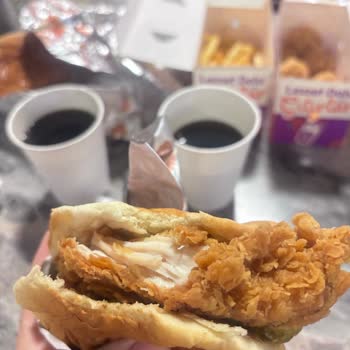 Anatolium AVM'de Çiğ Ve Bayat Sipariş Şikayeti