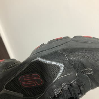 Skechers Vigor 3.0 Shoes Tore at the Sides After One Year