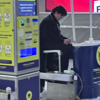 İstanbul Havalimanı'nda Bozuk Ödeme Makinesi Ve İlgisiz Görevli Şikayeti