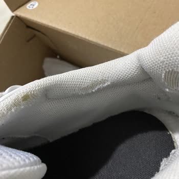 Ayakkabının Kısa Sürede Yırtılması Ve Değişim Talebi