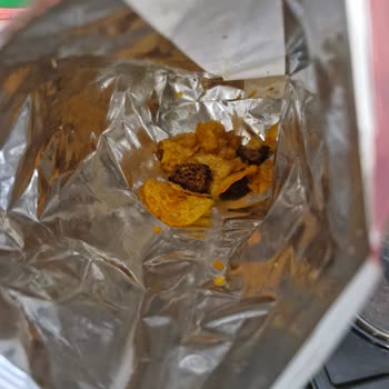 Çürük Lays Baharatlı Cips Satın Alındı Son Kullanma Tarihi Geçmemiş Olmasına Rağmen Sağlık Riski