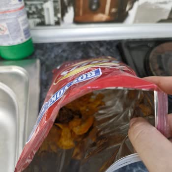 Çürük Lays Baharatlı Cips Satın Alındı Son Kullanma Tarihi Geçmemiş Olmasına Rağmen Sağlık Riski