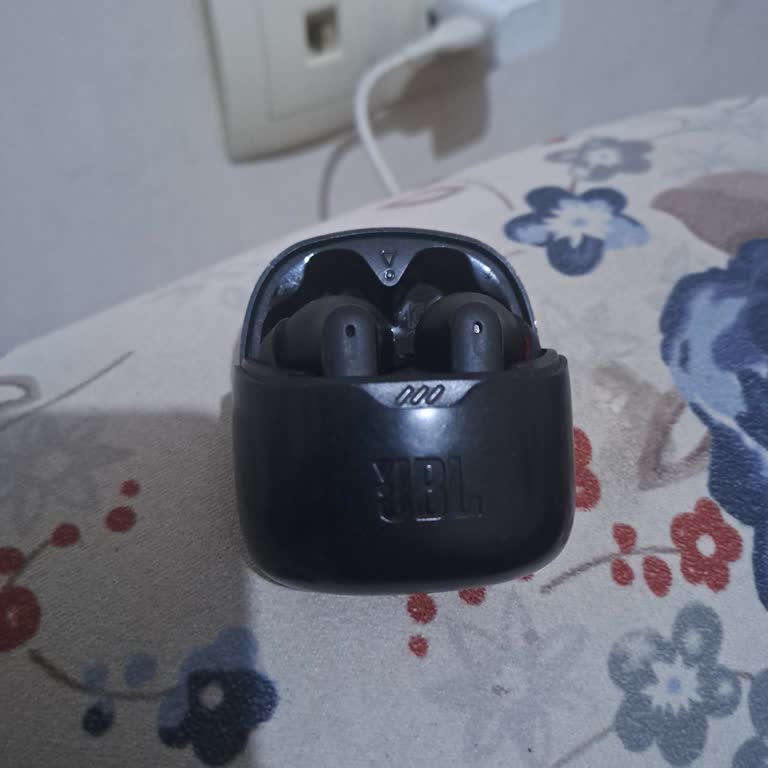 Şarj Olmayan Kulaklıklar Bütçemi Boşa Harcadı