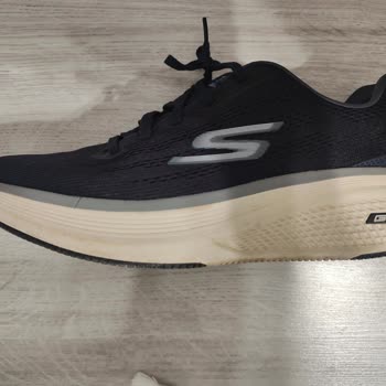 Skechers GO Run Elevate 2.0 Model Ayakkabısında Aşırı Terleme Ve Üretim Hatası