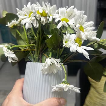 Çiçek Sepeti Teslimat Gecikmesi ve Görselden Farklı Özensiz Çiçek Ürünü