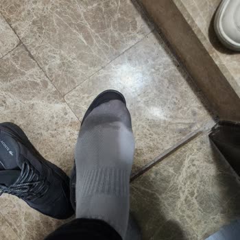 Su Geçirmez Olduğu Söylenen Ayakkabı Yağmurda Su Aldı Ve Mağaza Çözüm Sunmadı