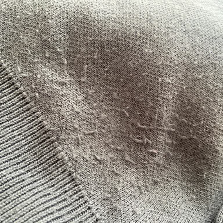 Yıkama Sonrası Tiftiklenen Kazak İçin Değişim Talebi