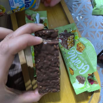 A101'de Satın Alınan Apple Pie Bar Mülk Chocolate Ürünlerinin Boyut Farklılığı