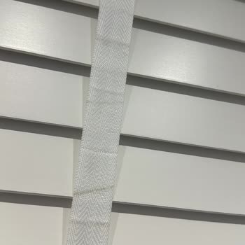 Kırık Ve Lekeli Ahşap Jaluzi Perde Üzerine İade İsteği