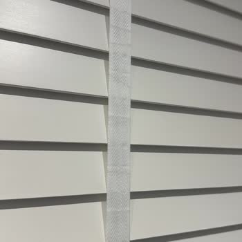 Kırık Ve Lekeli Ahşap Jaluzi Perde Üzerine İade İsteği