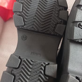 Ayakkabının Konforsuzluğu Ve Mağazanın Sorumluluk Reddi