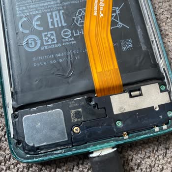 Sahibinden.com'da Satılan Cep Telefonu Eksik Parçalı Farklı Cihazla İade Edildi