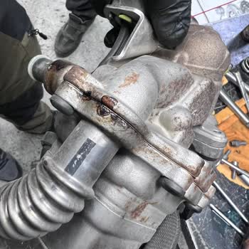 Soğutucu Sızıntısı Ve Yangın Riski İçin Ücretsiz Parça Değişimi Talebi