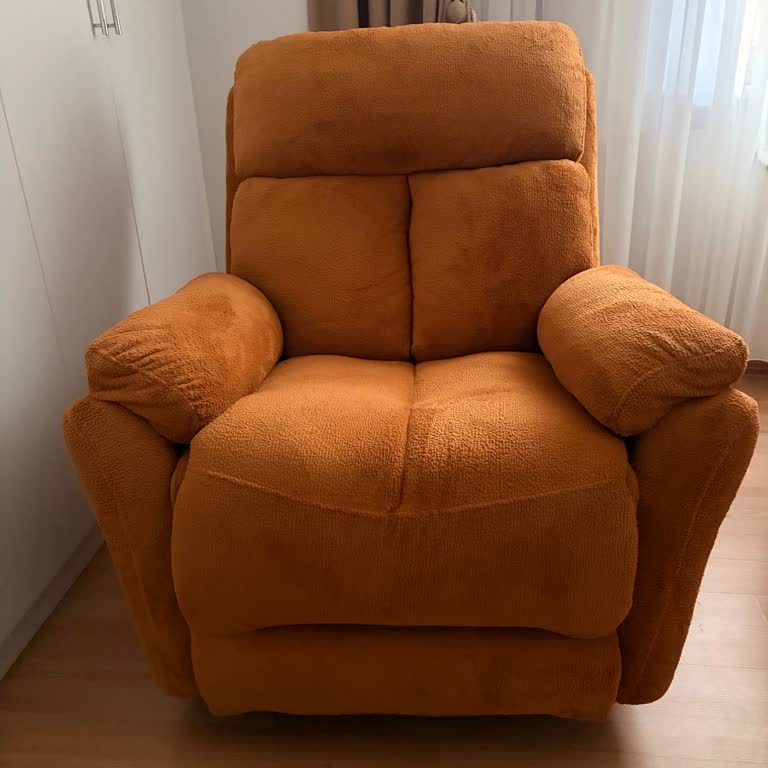 Geç Teslim Edilen Koltukta Şarj Ünitesi Ve Kablolar Eksik, Şikayet Çözülmedi