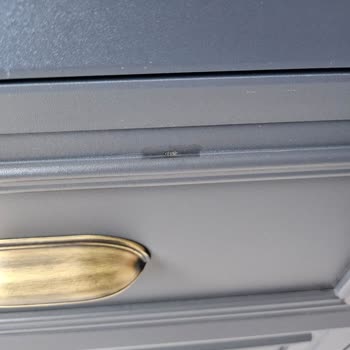 Kelebek Mobilya Koltuk Takımının Kısa Sürede Renk Atması Ve Servis İletişimindeki Sorun